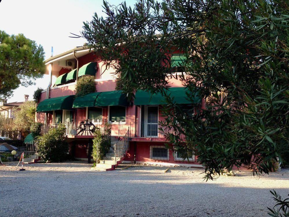 Hotel Villa Pagoda Sirmione Extérieur photo